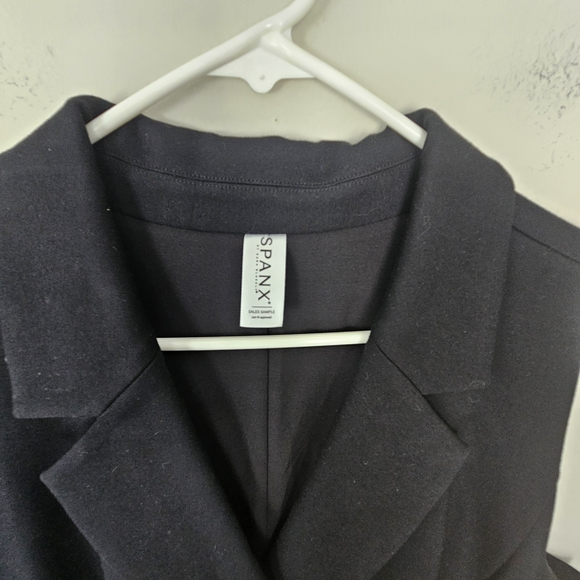 SPANX The Perfect Vest Black Size XL Sample - Picture 5 of 7